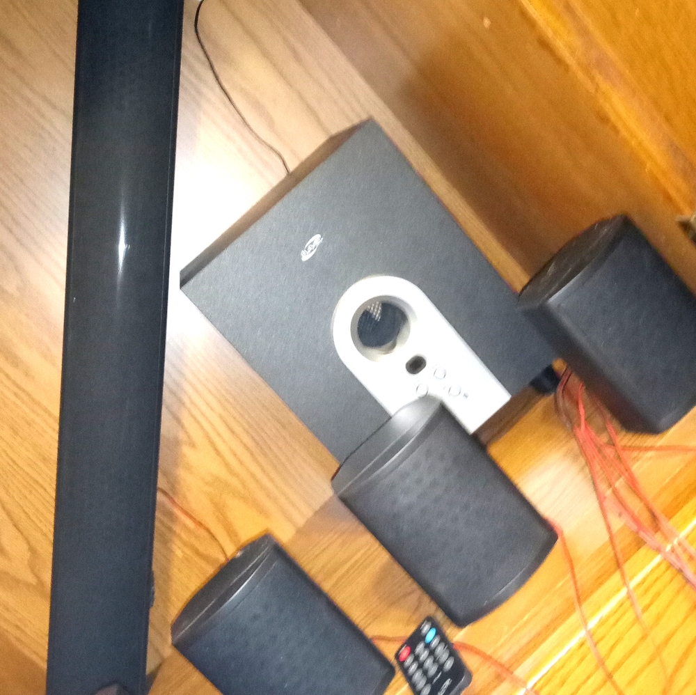 Ilive bluetooth remote surround sound speakers